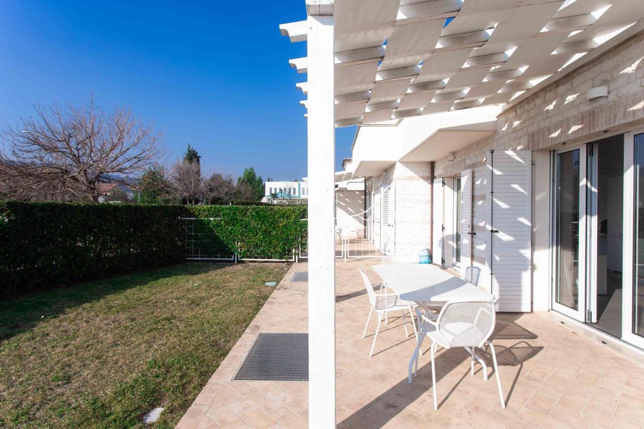 Ferienwohnung S018 - Sirolo, Nuovissimo Trilocale In Pietra Con Giardino Dx Exterior foto